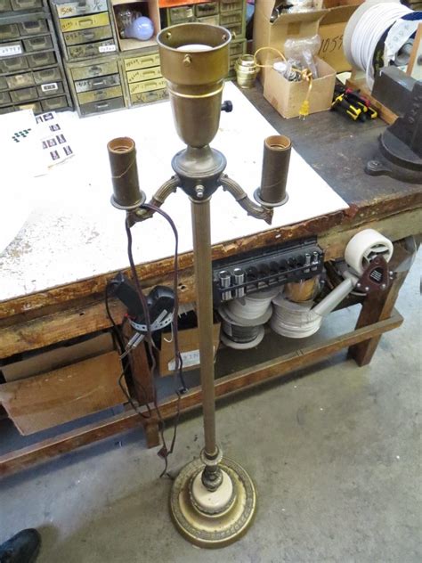 Lamp repair service