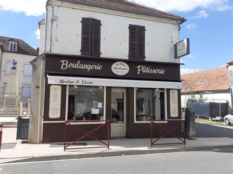 Le Four à pain du Bourbonnais à Broût-Vernet