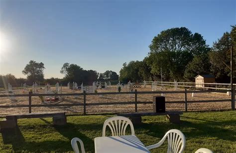 Les Ecuries du Mesnil à Lessac