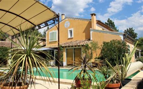 Les Moineaux à Rustrel