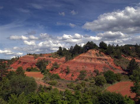 Les Terres Rouges à Beaurecueil