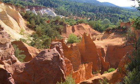 Les Viaux à Rustrel