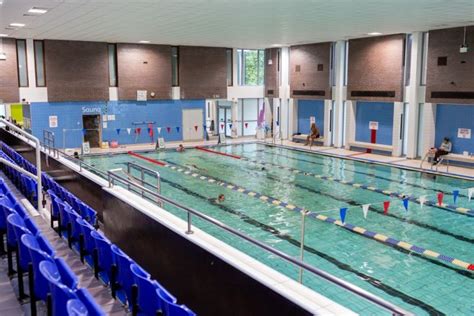 Leyton swimming club