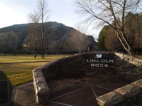 Lincoln Rocks