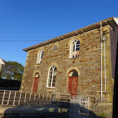 Llanllwni (Capel Noni) Congregational Chapelyard