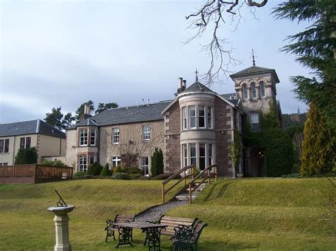 Loch Ness House Beefeater