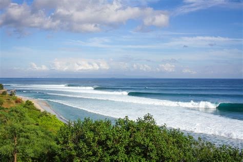 Surfing Lombok Tengah