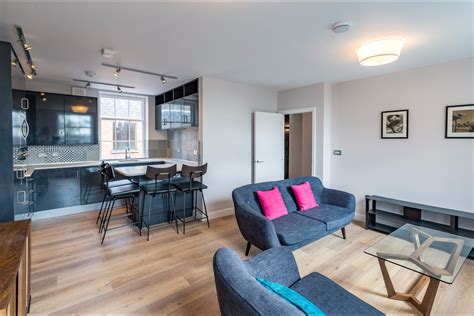 Luxurious 2 Bed Lace Market Apartment