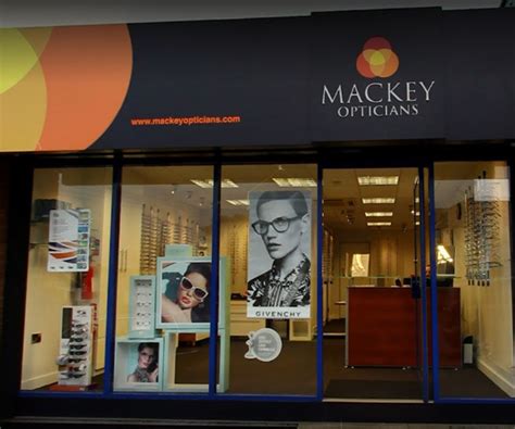 Mackey Opticians, Carnmoney