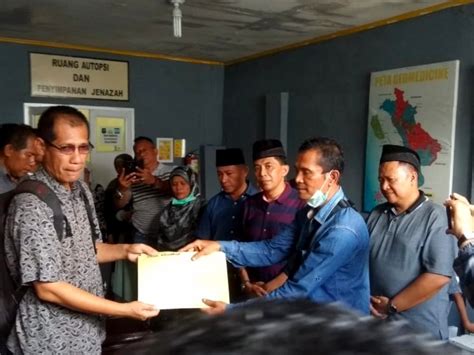 Mahasiswa sakit
