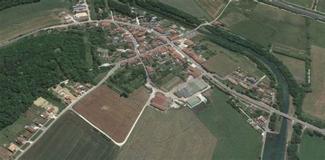 Mairie à Lay-Saint-Remy