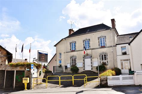 Mairie à Mernel