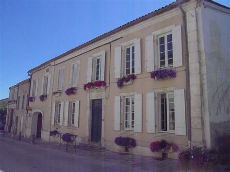 Mairie à Sainte-Radegonde