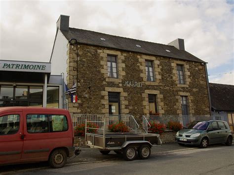 Mairie à Locarn