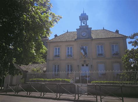 Mairie à Moisson