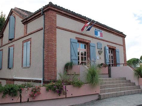 Mairie à Saint-Rustice