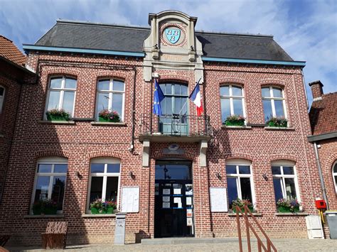 Mairie à Sebourg