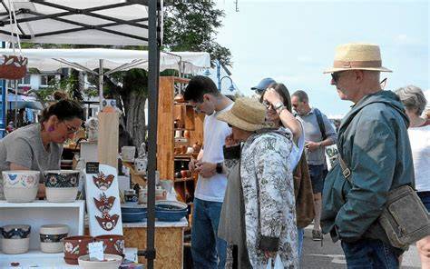 Marché de Locmariaquer à Locmariaquer