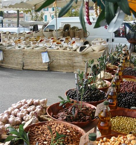 Market Cogolin à Cogolin