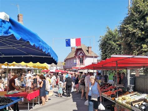 Market Courseulles-Sur-Mer à Courseulles-sur-Mer