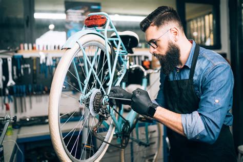 Mechanic bike repair