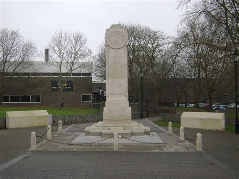 Medway Park War Memorial (Stop F)