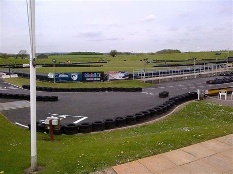 Mi Images LTD - Thruxton Motorsport and Track day photographers Thurxton Circuit