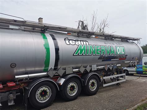 Minerva Oil Garage Clean Auto à Consac