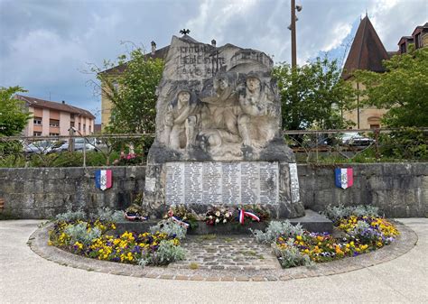 Monument aux Morts à Muel
