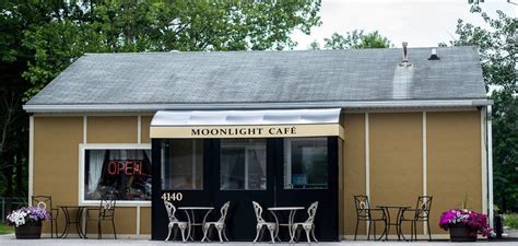 Moonlight cafe Bassi