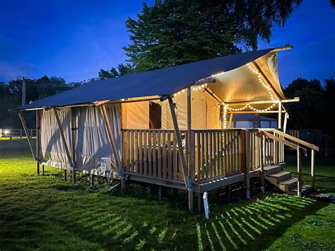 Moreton-in-Marsh Experience Freedom Glamping