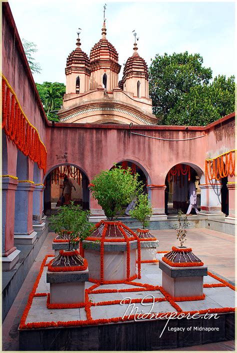 Moyna Akhanda Mandir