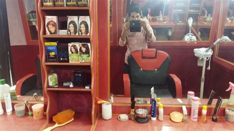 Munna Thakur Hair cutting Saloon and Jens Beauty parlour