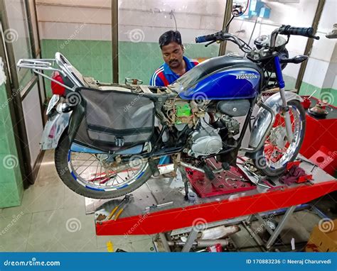 Nalanda Bike Reparing Centre