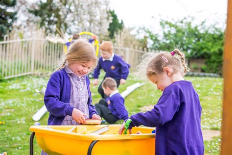 New Castle Acre Church of England V.C. Primary School