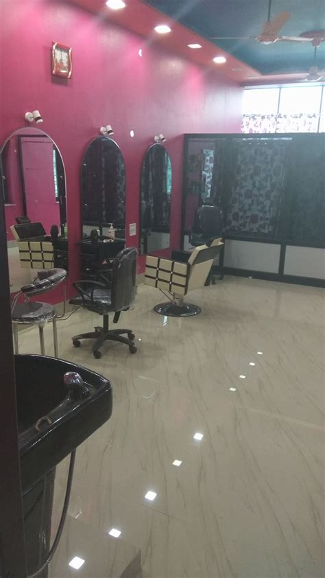 New Look Beauty Parlour
