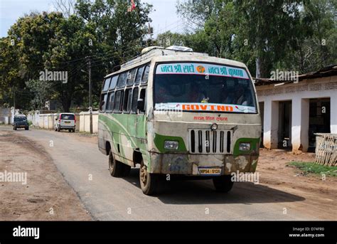 Nigahe karam bus service