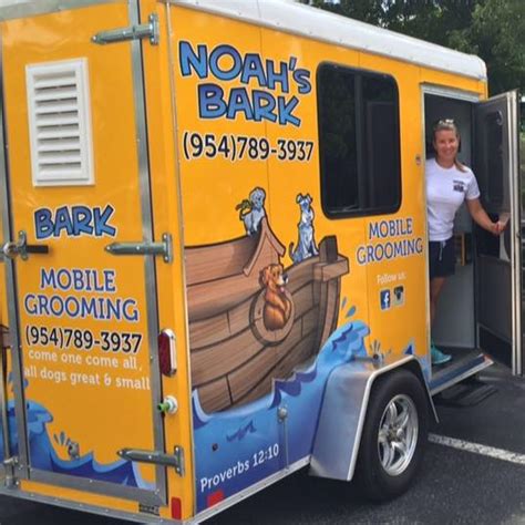 Noah's Bark mobile pet supplies