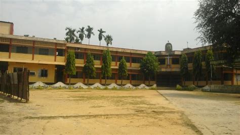 Notre Dame Holy Cross High School, Moharpara