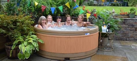 O’B-ICONIC Hot Tub Hire