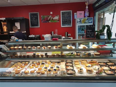 O Délices de Martine...cafe...viennoiserie....patisserie...pain.. à Annemasse