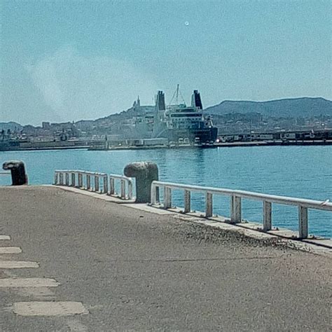 OUACHANI DISTRIBUTION à Creil