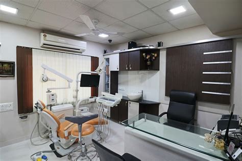 Om Dental Clinic Jamnagar,Dr.Bharat Dhamsaniya