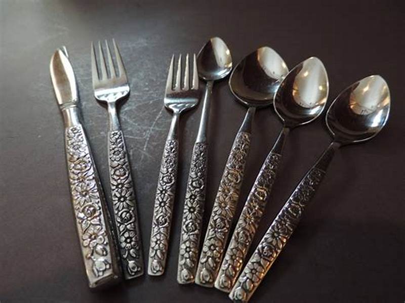 Oneida Flatware Flower Pattern