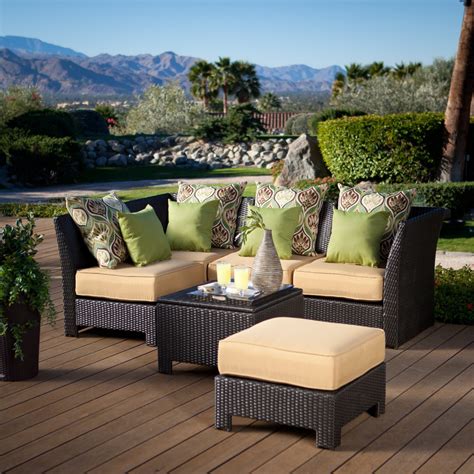 Outdoor-Furniturefor-Small-Patio