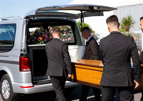 POMPES FUNEBRES à Signes