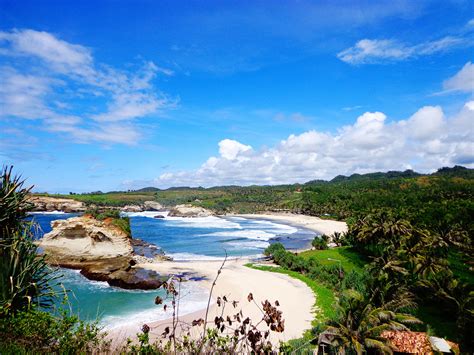 Pantai Klayar