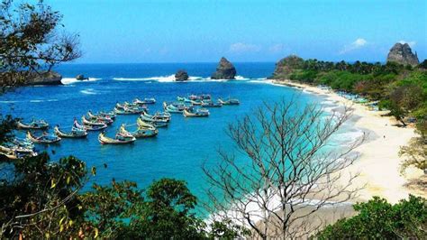 Pantai Payangan di Jember Indonesia