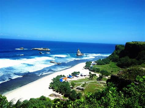 Pantai Buyutan Bolo
