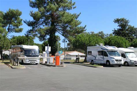 Parking à Goult